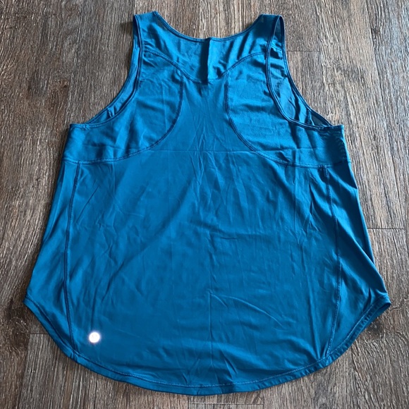 BOGOFREE! Lululemon 14 tank top excellent condition no hang tag or size dot! - Picture 5 of 8